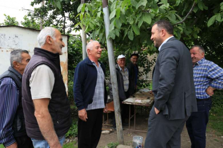 «Պետք է փոփոխություններ անենք»․ Վահան Քերոբյանը այցելել է Սյունիք՝ շփվել գյուղացիների հետ