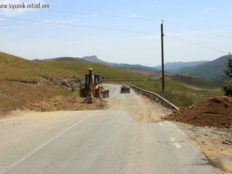 ՏԿԵ նախարարը Սյունիքում հետևել է Կապան-Տաթև ճանապարհի թերությունների վերացման աշխատանքներին
