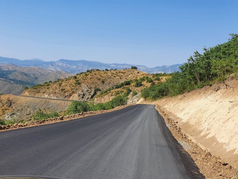 Մեկնարկել են Կապան-Ճակատեն ճանապարհի ասֆալտապատման աշխատանքները