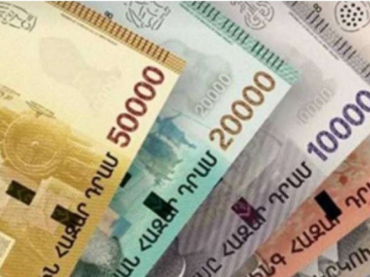 Կապանում 72-ամյա տանտիրուհու տանից 900 000 դրամն ու ոսկյա զարդերը գողացել էին 23-ամյա թոռնուհին և նրա 32-ամյա ամուսինը