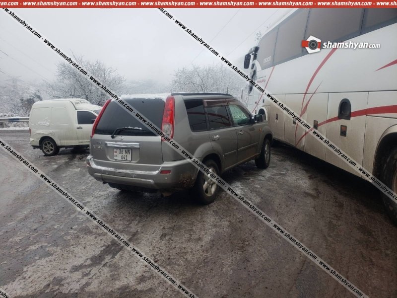 Ավտովթար՝ Սյունիքի մարզում. բախվել են Nissan XTrail-ն ու Volkswagen Caddy-ն. ֆոտոշարք