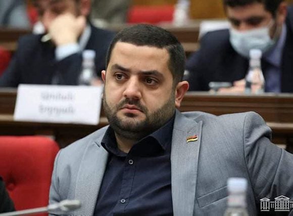 Որևիցե մարզպետ չի կարող իմ հետ անհամաձայնություն ունենալ. Դավիթ Դանիելյան