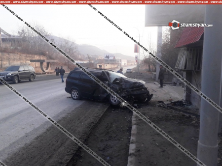 Ավտովթար Կապանում. բախվել են Nissan Pathfinder-ն ու Opel-ը․ կա վիրավոր․ ՖՈՏՈՌԵՊՈՐՏԱԺ, ՏԵՍԱՆՅՈՒԹ