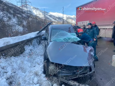 Ողբերգական ավտովթար Կապան-Քաջարան ճանապարհին․ մերկասառույցի պատճառով բախվել են իրանական բեռնատարն ու Mitsubishi Grandis-ը և դեպքի վայր ժամանած փրկարարական ջոկատի ավտոմեքենան. կա 1 զոհ, 2 վիրավոր. ՖՈՏՈՌԵՊՈՐՏԱԺ