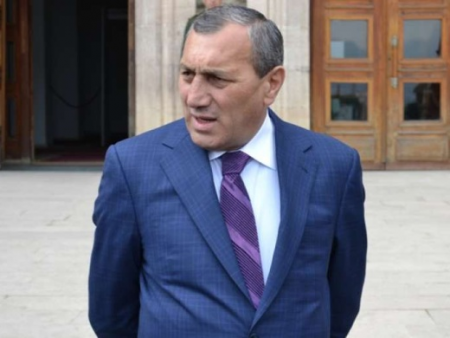 Գորիսում հնչած կրակոցներից տուժել է Սյունիքի նախկին մարզպետ Սուրիկ Խաչատրյանի անվտանգության պետի եղբայրը. նա վիրավոր է