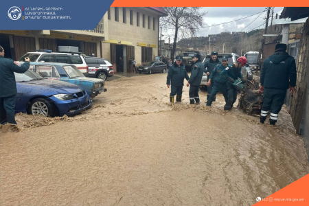 Կապանում գետի վարարում տեղի չի ունեցել, հորդառատ անձրևների հետևանքով փլուզվել է սելավատարի պատնեշը